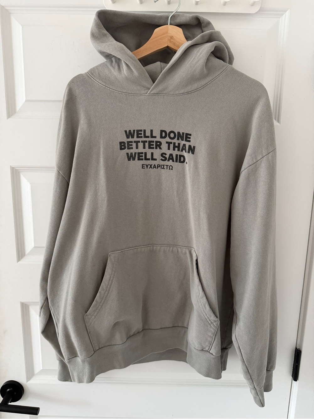Crewneck Hoodie with 'WELL DONE' Chest Print - Gray